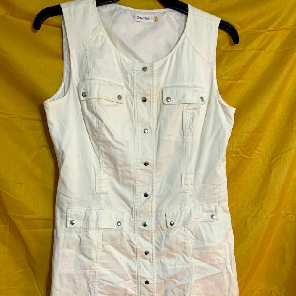 Sleeveless Calvin Klein One & Done button up dress